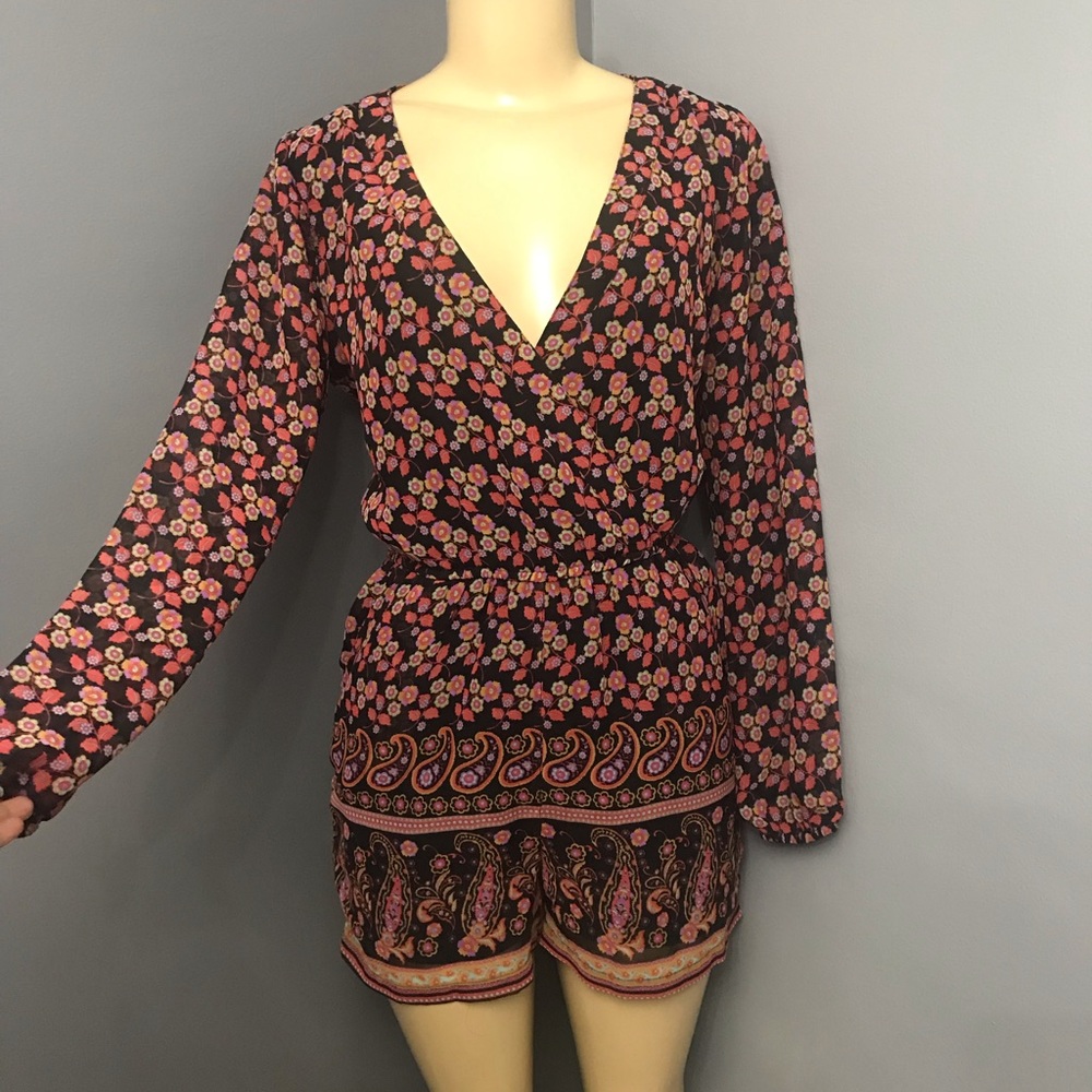 Printed romper size 8